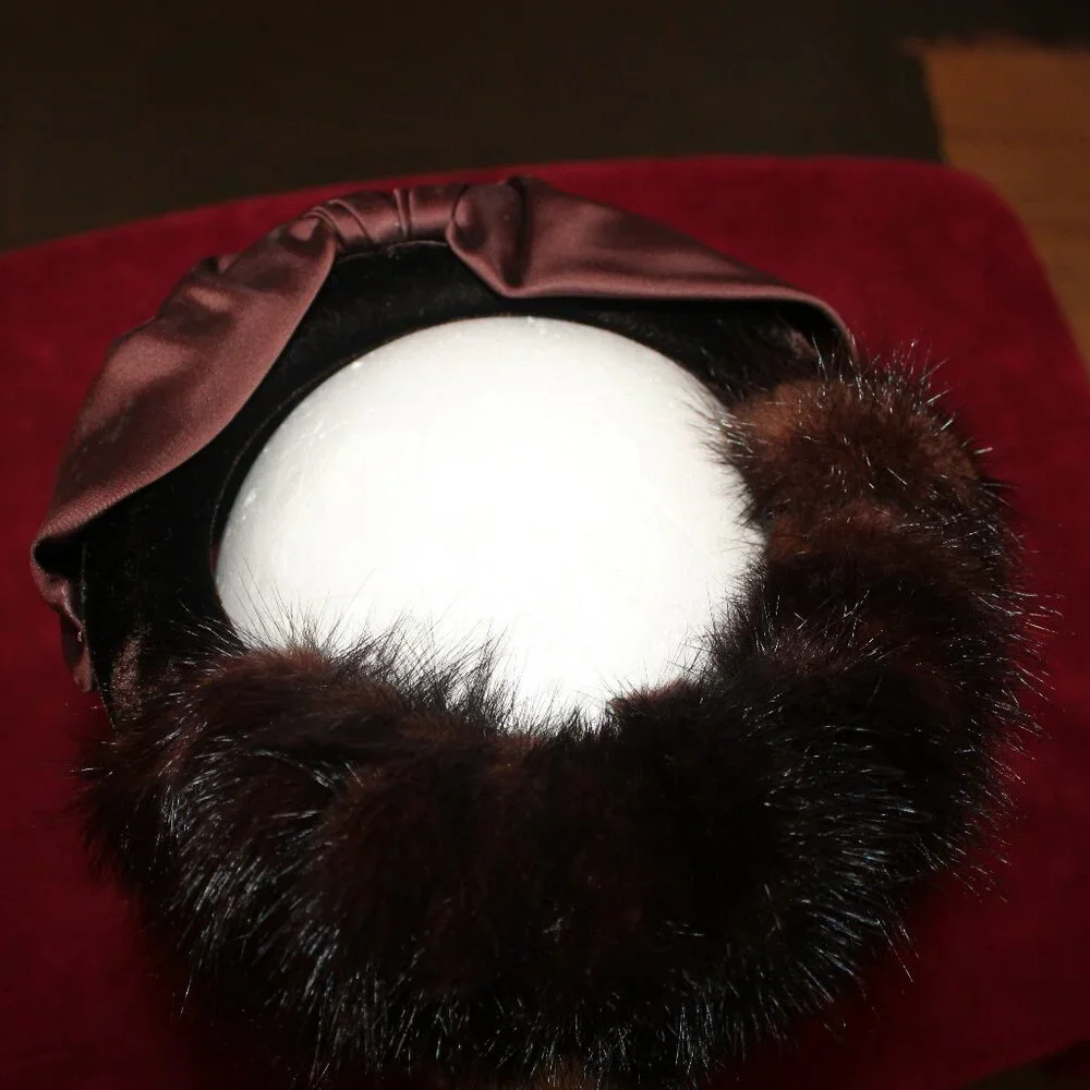 Vintage Black Velvet and Brown Mink Fur Hat with Satin Bow, open top